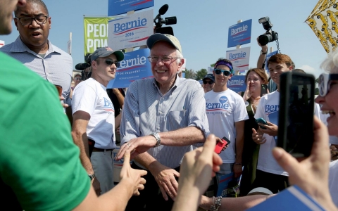 U.S. Democratic presidential candidate and U.S. Senator Bernie Sanders greets supporters before the start of the Milford Labor Day Parade in Milford, New Hampshire September 7, 2015. 
