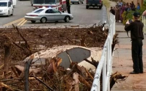 Thumbnail image for Deadly flash flood strikes Utah-Arizona border town