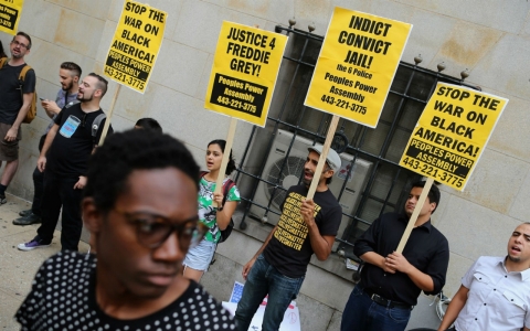 Thumbnail image for Baltimore judge refuses to drop charges in Freddie Gray case