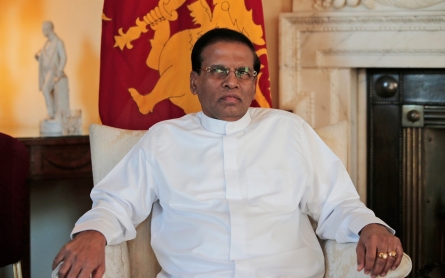 Sri Lanka president pledges land for 100,000 war refugees