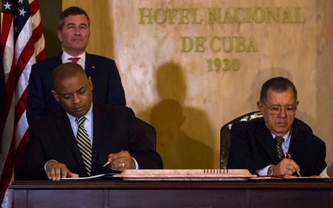 Thumbnail image for US, Cuba sign deal on commercial flights