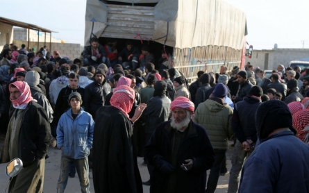 Turkey delivers aid to Syrians fleeing government assault 