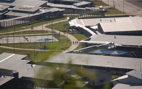 Thumbnail image for Riot at Australian detention camp after refugee dies