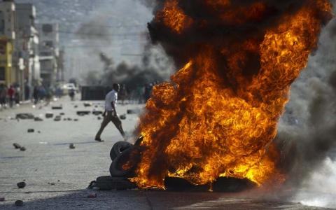 Thumbnail image for Photos: Protests in Haiti call for political change