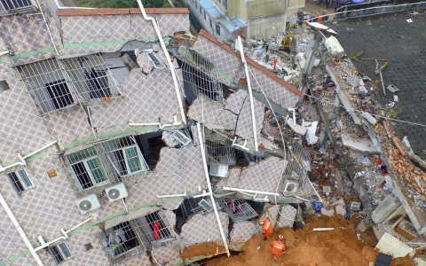 Thumbnail image for Photos: Landslide in Shenzhen, China