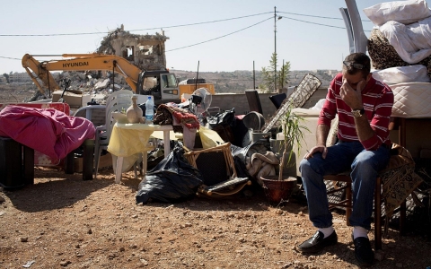Thumbnail image for As Kerry talks peace, Israeli settlers dispossess Palestinians