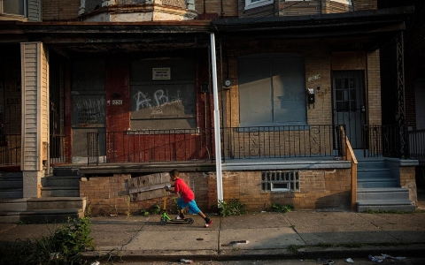 Image for AMERICA'S HAVE-NOTS: <br>What it means to be poor</br>