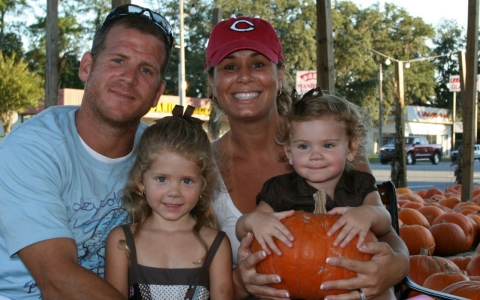 Ryan Freel with his then-wife, Christie, and two of their three daughters.