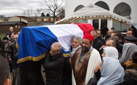 Thumbnail image for For French Muslims, a ‘very insecure’ life