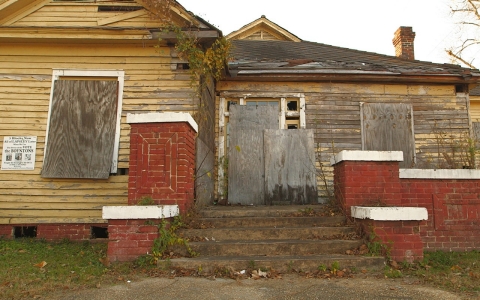 Thumbnail image for A Selma landmark sits in shambles