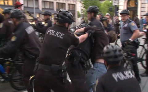 Thumbnail image for Justice Department monitoring Seattle police 