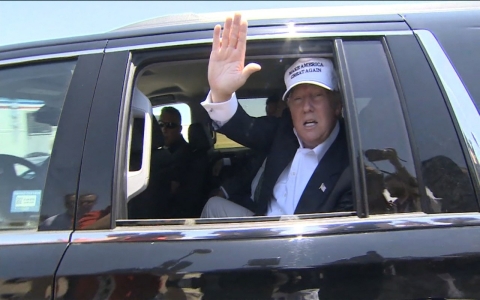 Thumbnail image for Trump visits the border, says he will win Hispanic vote