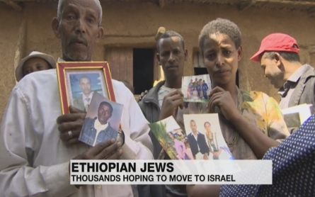 Government welcomes Ethiopian Jews to Israel