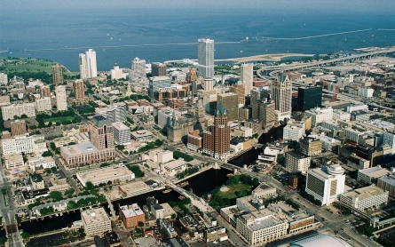 Milwaukee's $1.2 million subsidy to failing store draws critics
