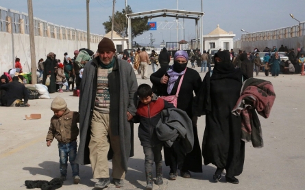 Cease-fire talk as 50,000 Syrians flee Aleppo fighting